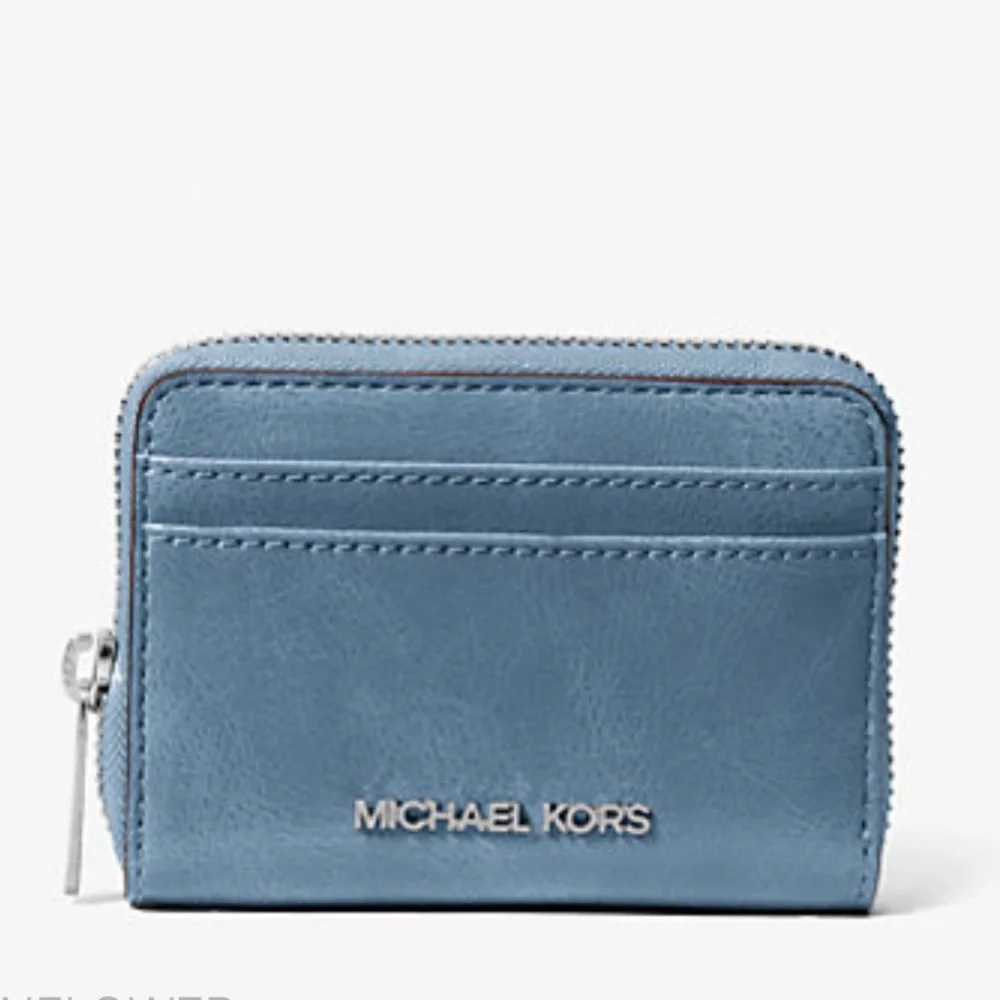 MICHAEL KORS Jet Set Medium Distressed Zip Around Card Case Cornflower NWT